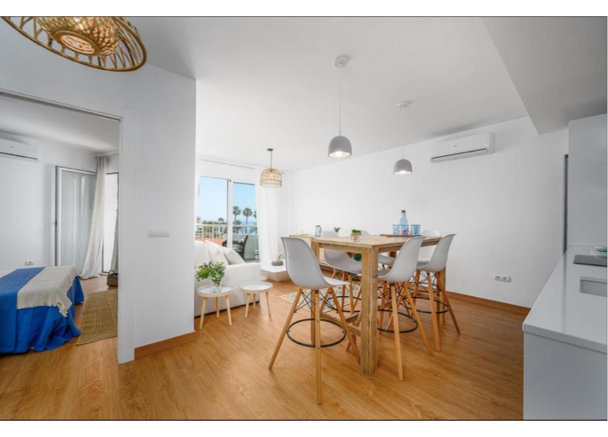 Apartment 511 Torresol, Sea Views - Housity