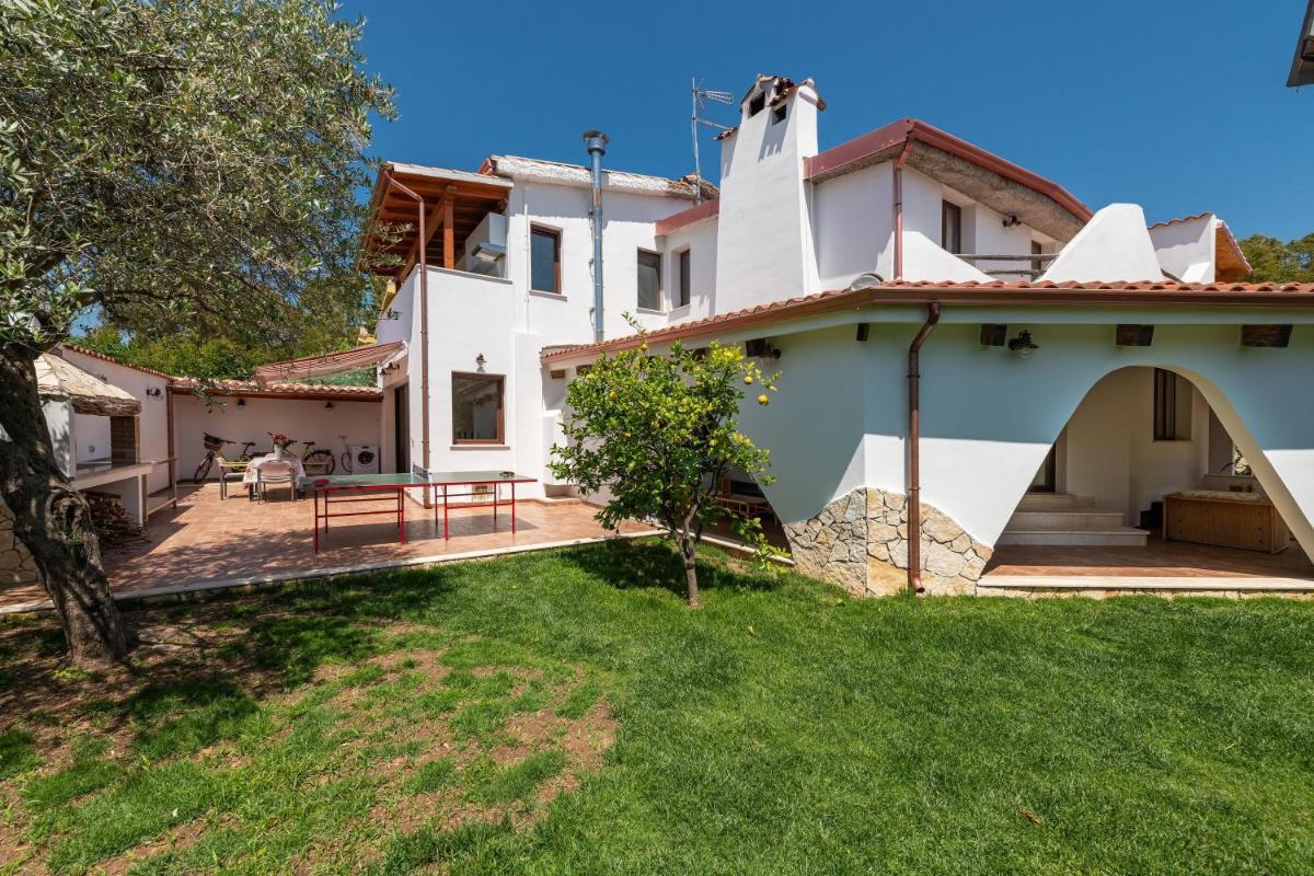Villa Eleonora Residence App to 1 - Housity