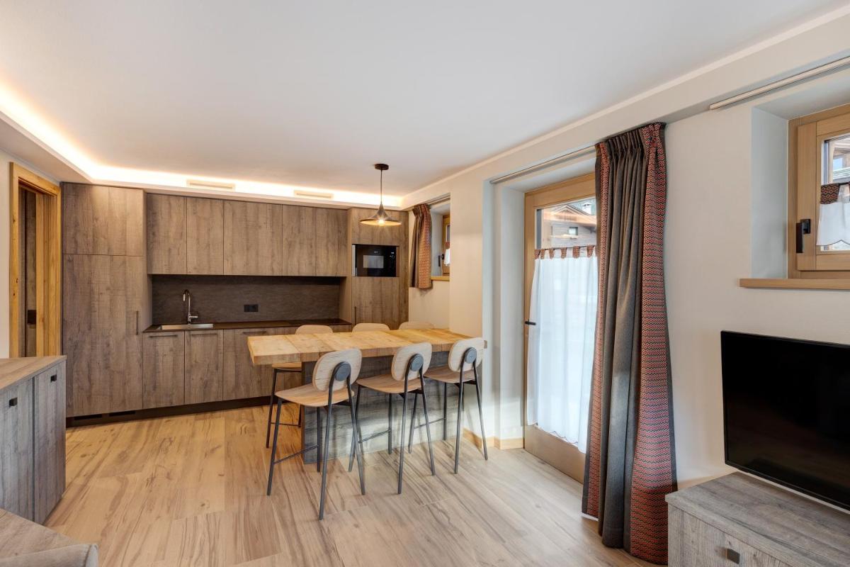 Snow Mountain Planet Suite House - Housity