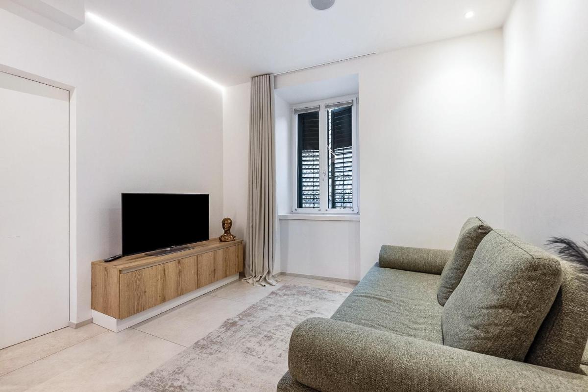 App 206 Palazzo Cavour - Housity