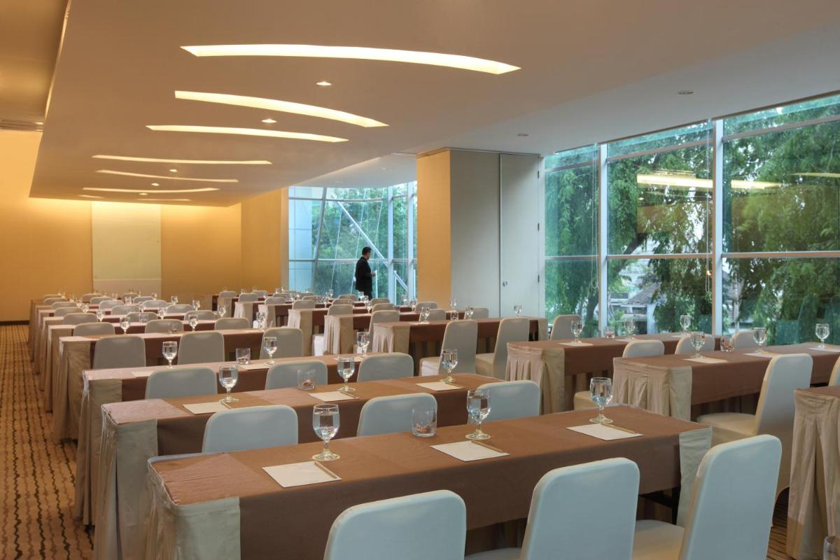 Suitetrails - Santika Premiere Dyandra Hotel & Convention - Medan