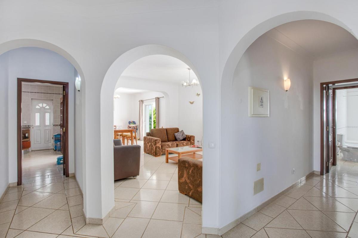 Casa das Romanzeiras - Housity