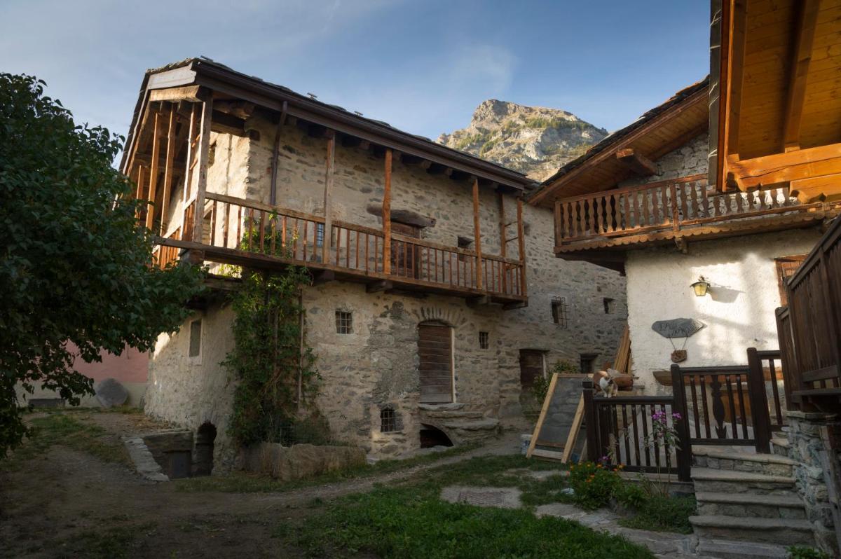 Confrérie du Moyen Âge - Housity
