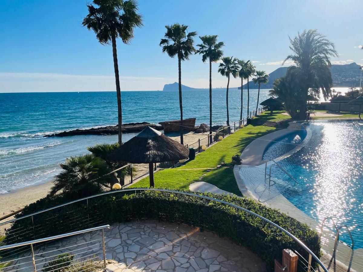 Luxury Apartment on the Beach - Housity