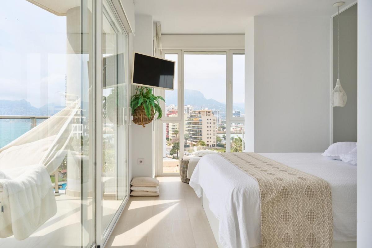 Luxury Apartment on the Beach - Housity