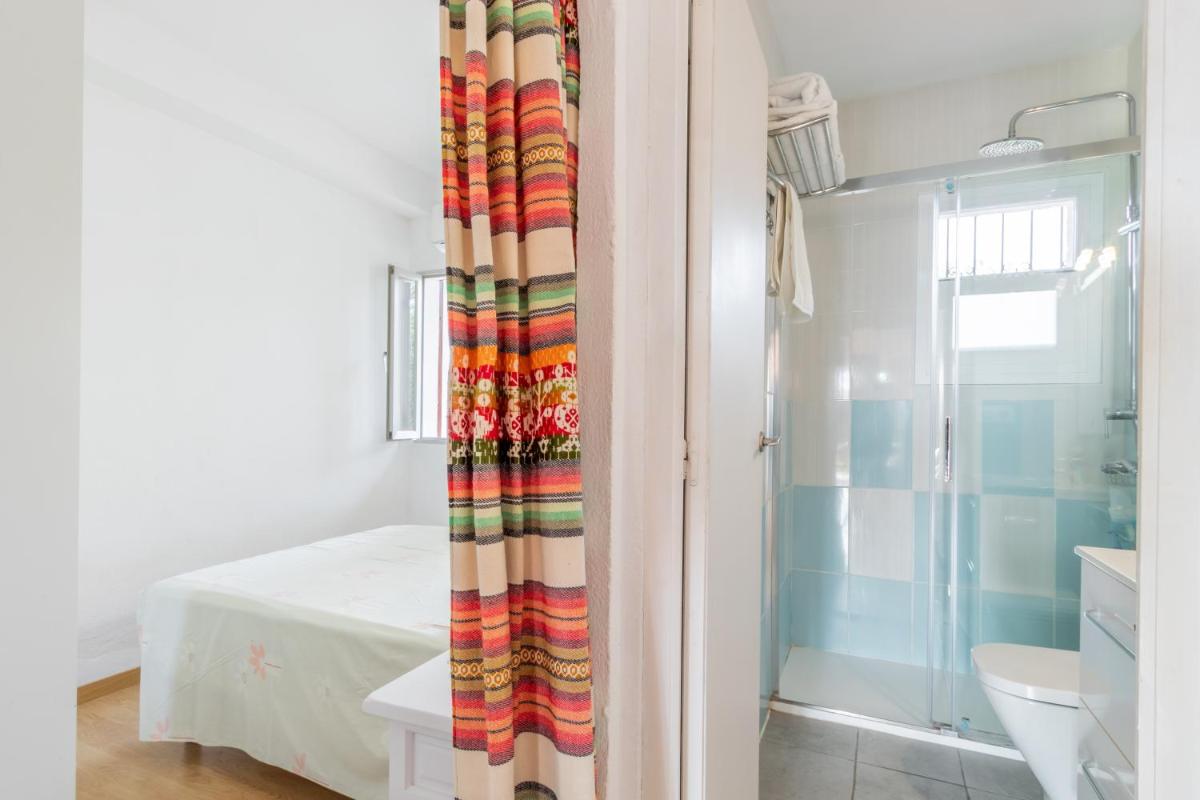 Well equipped 1 Bedroom Bungalow - Housity