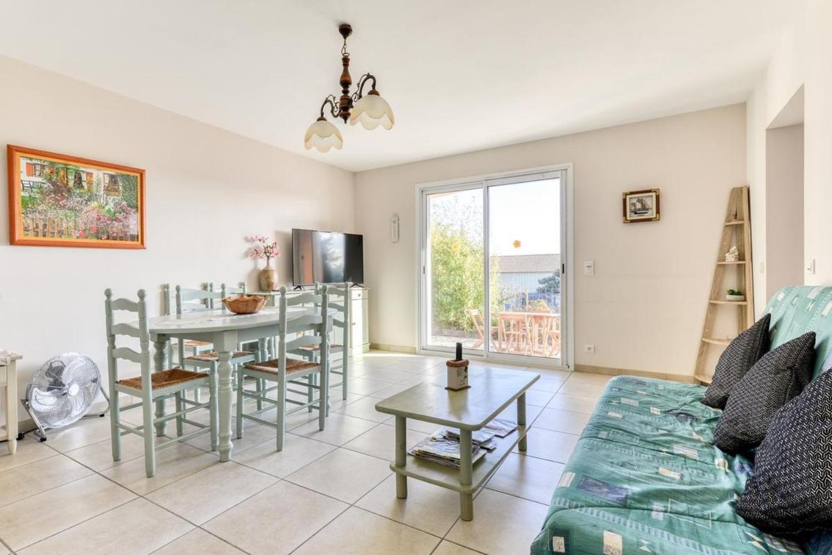 Gîte de l'Aramont Dans Le Minervois - Housity