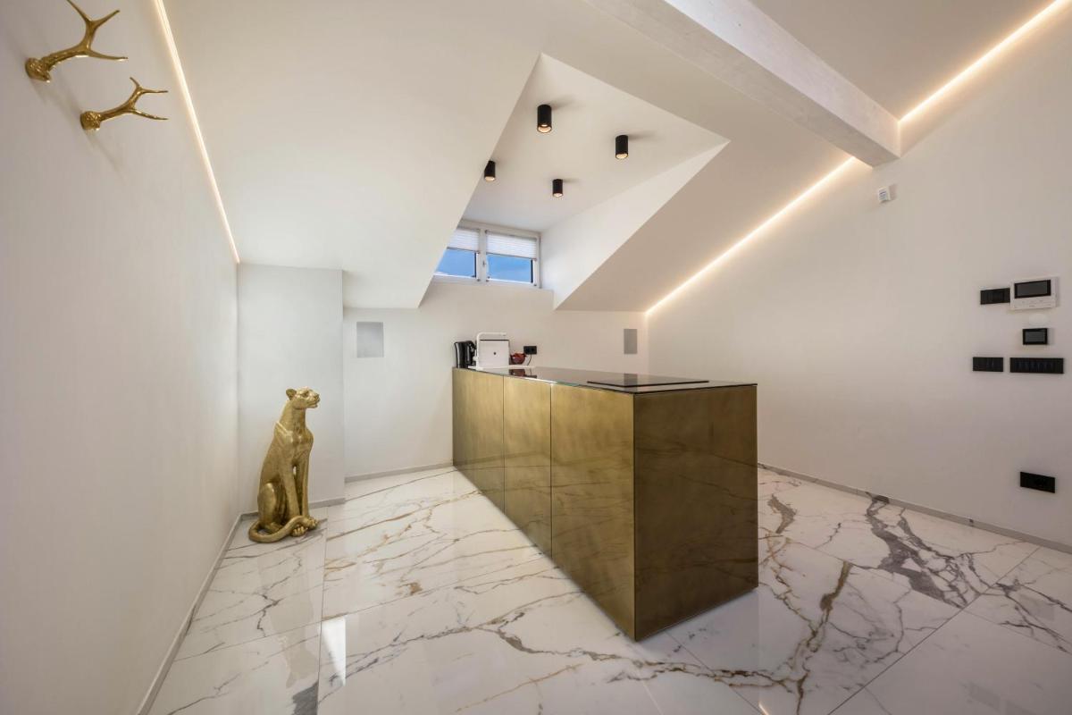 App 301 Palazzo Cavour - Housity