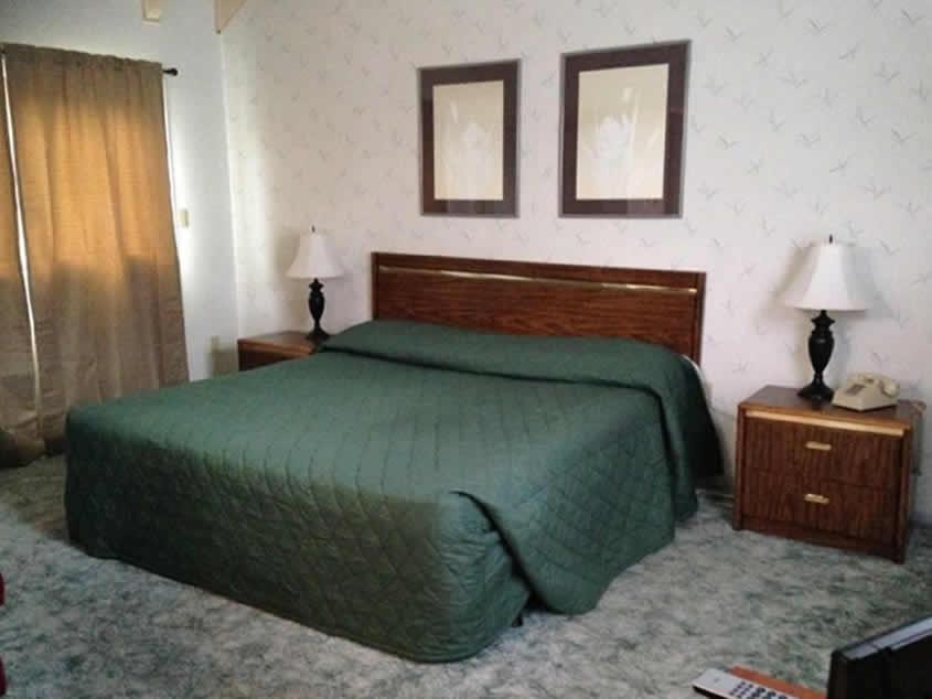 Eagle Village Resort & Chalet - Housity