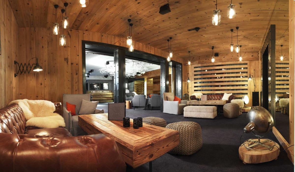 Coin salon dans l'établissement M de Megève