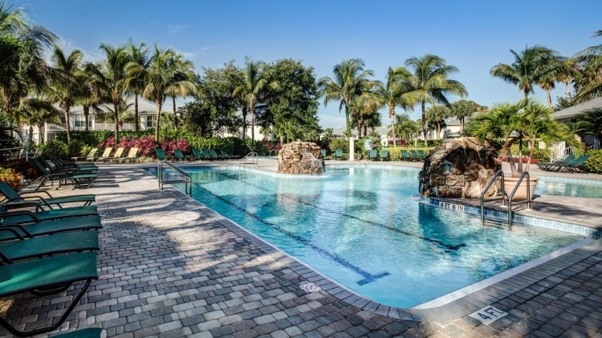 GreenLinks Golf Villas at Lely Resort - Housity