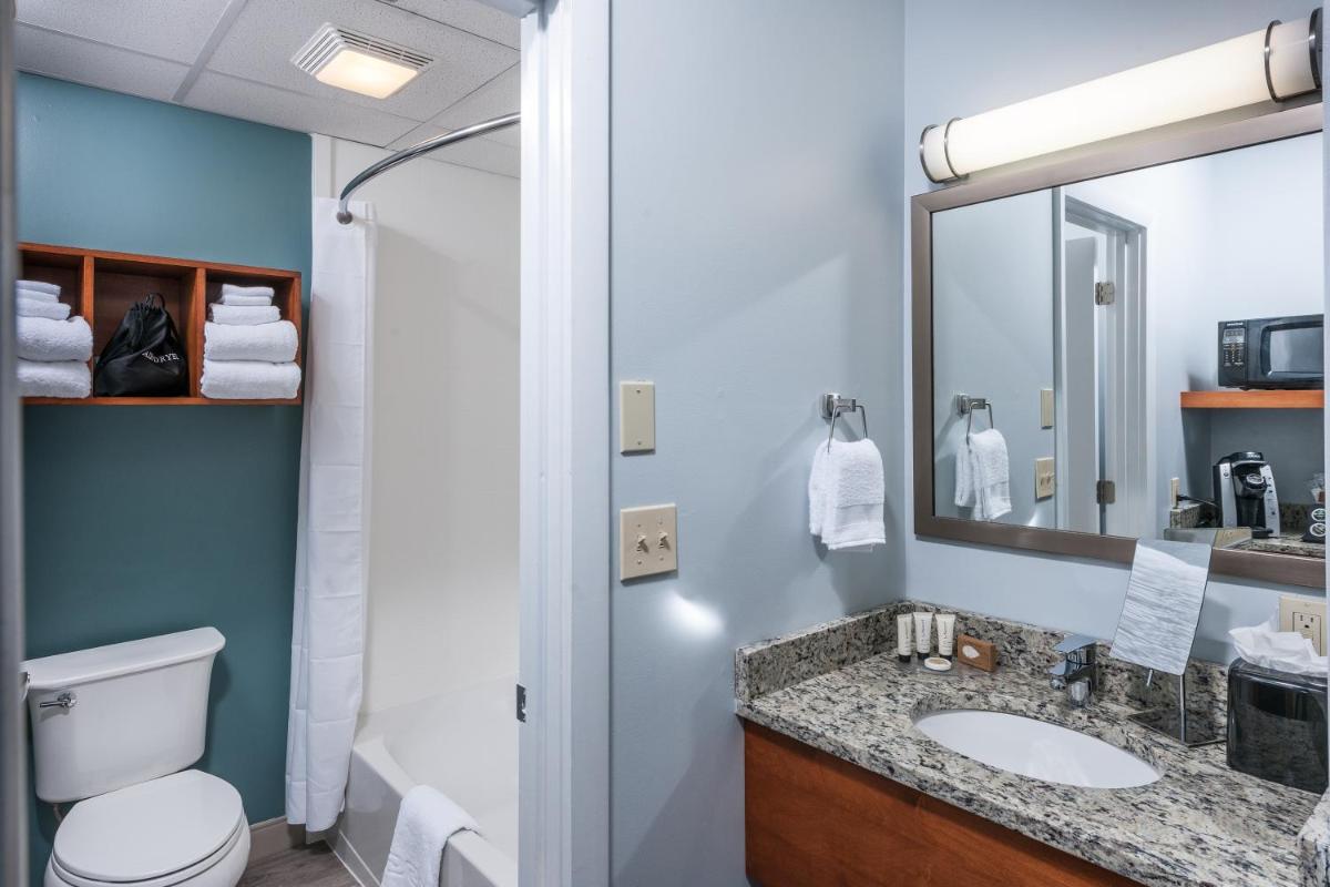 Rockland Harbor Hotel - Housity