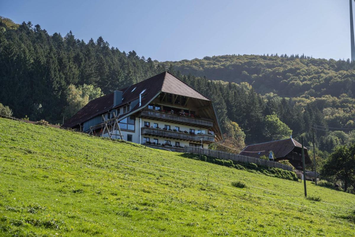 Jungbauernhof - Housity