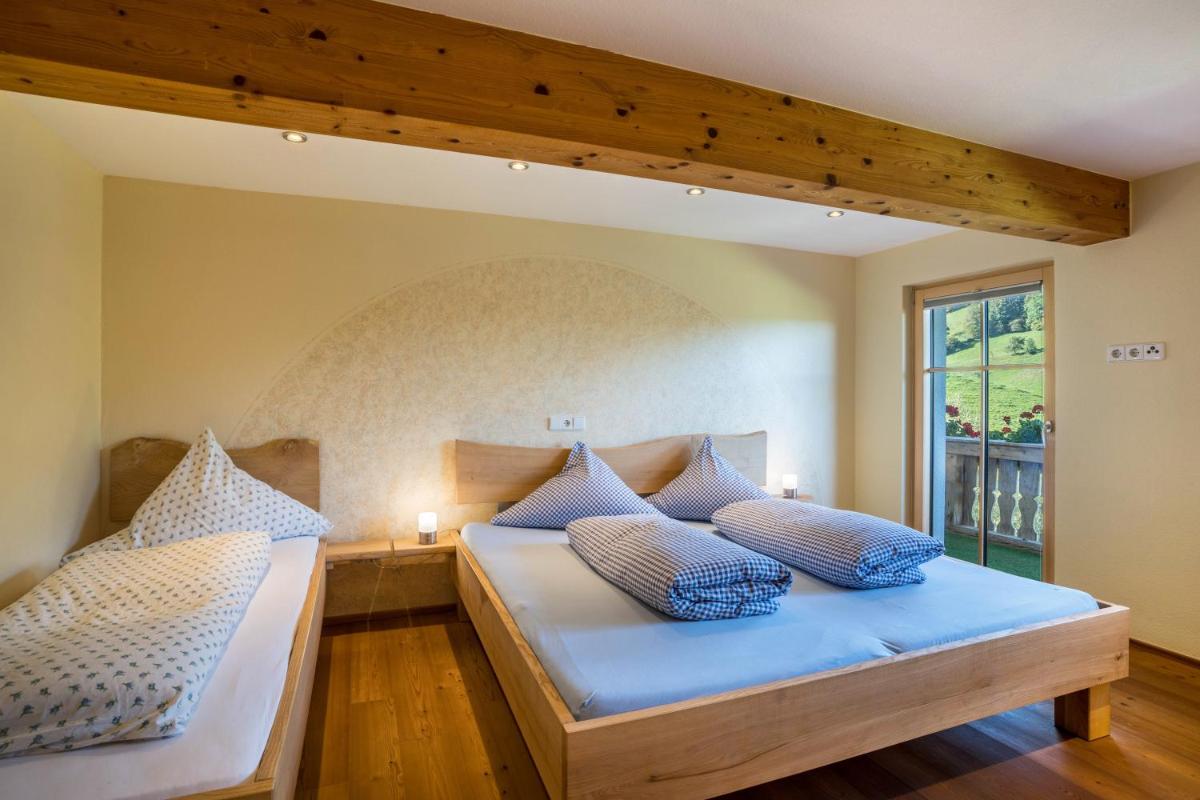 Jungbauernhof - Housity