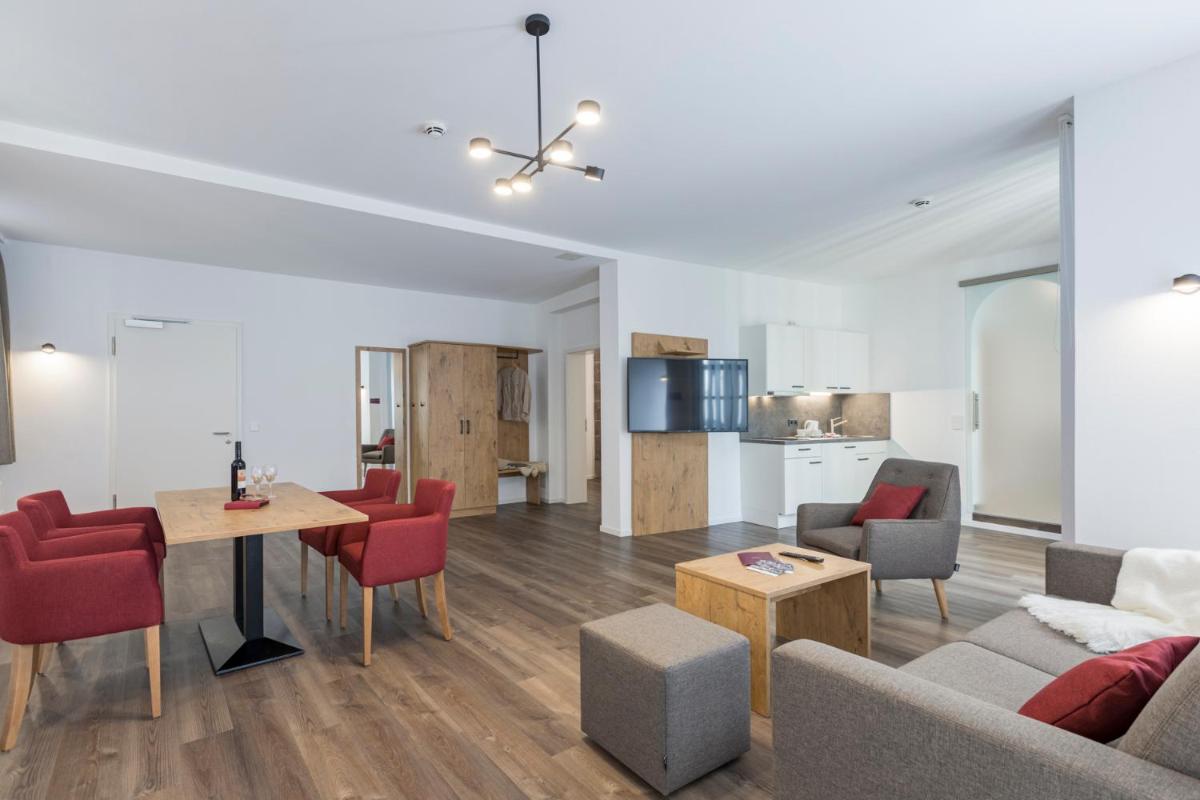 Hotel & Restaurant Lamm - Hizvo