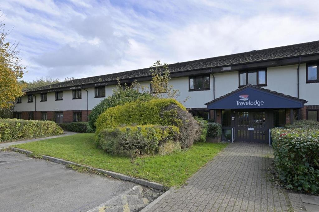 Travelodge St. Clears Carmarthen - Housity