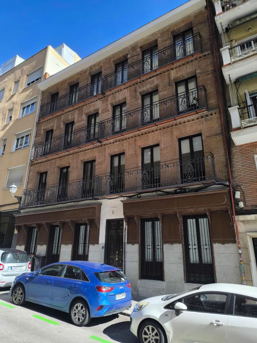 Collection Latina - Apartamentos Únicos en el Barrio Más Auténtico - Housity