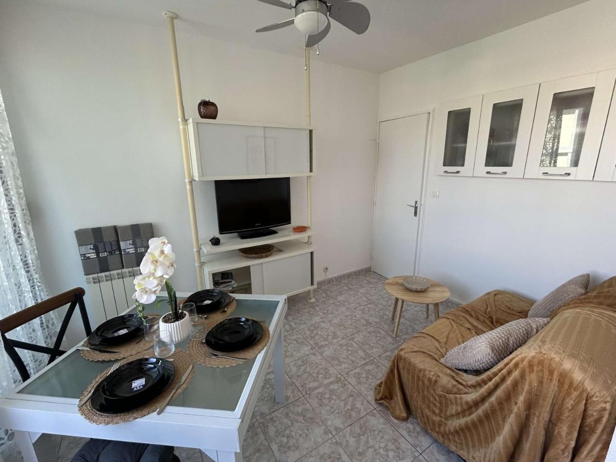 Confortable T2 avec terrasse privée près des Thermes et du centre-ville à Balaruc-les-Bains - FR-1-553-144 - Housity