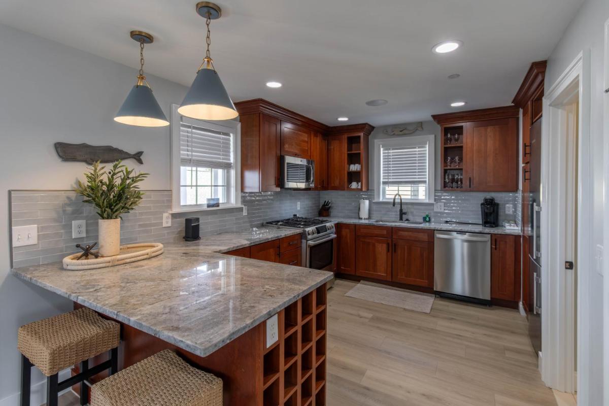 The Newport Lofts - 617 Thames Street - Housity