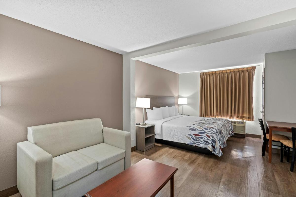 Red Roof Inn Etowah – Athens, TN - Housity