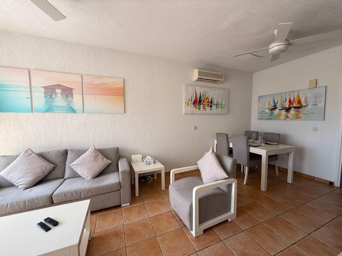 Limnaria Gardens - 1 bedroom, sunny apartment with stunning pool views - Hizvo