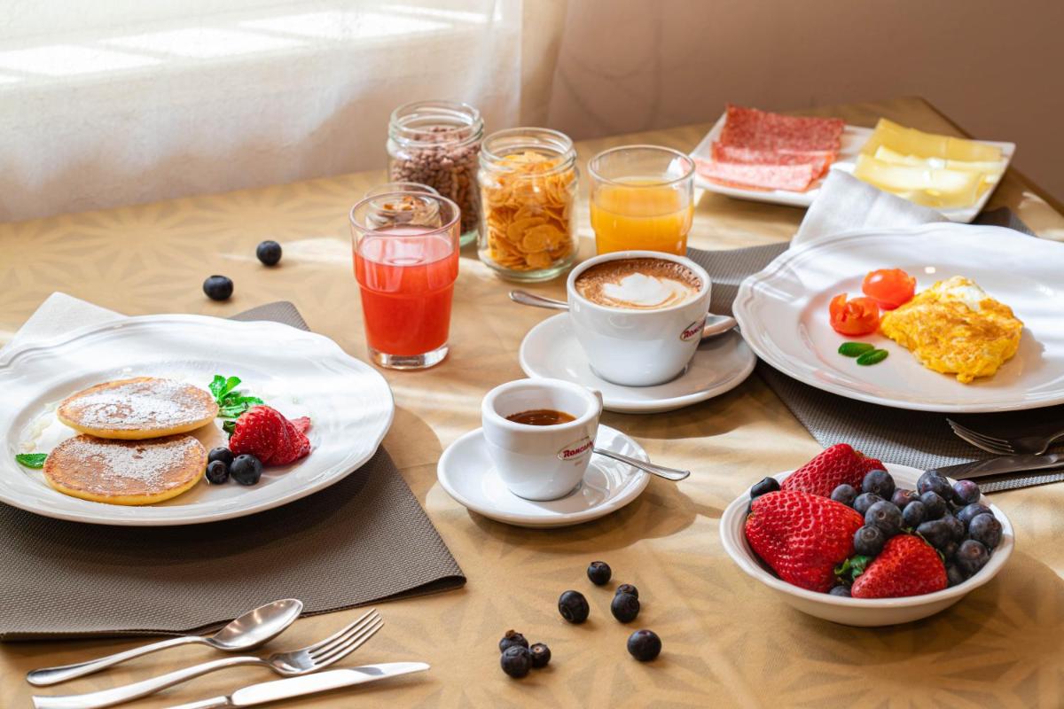 Hotel La Palazzina - Housity
