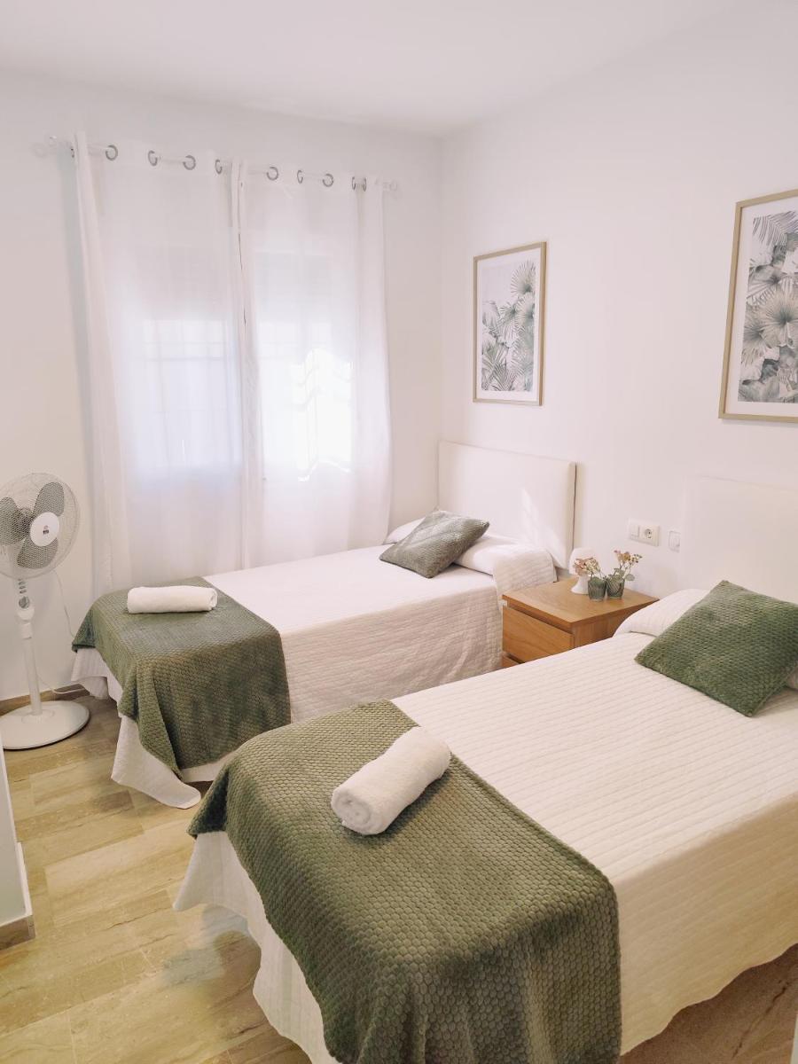 COSTA EL CASTILLO Apartamento con WIFI - Housity