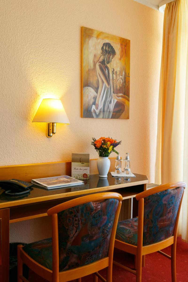 Hotel Goldener Fasan - Housity