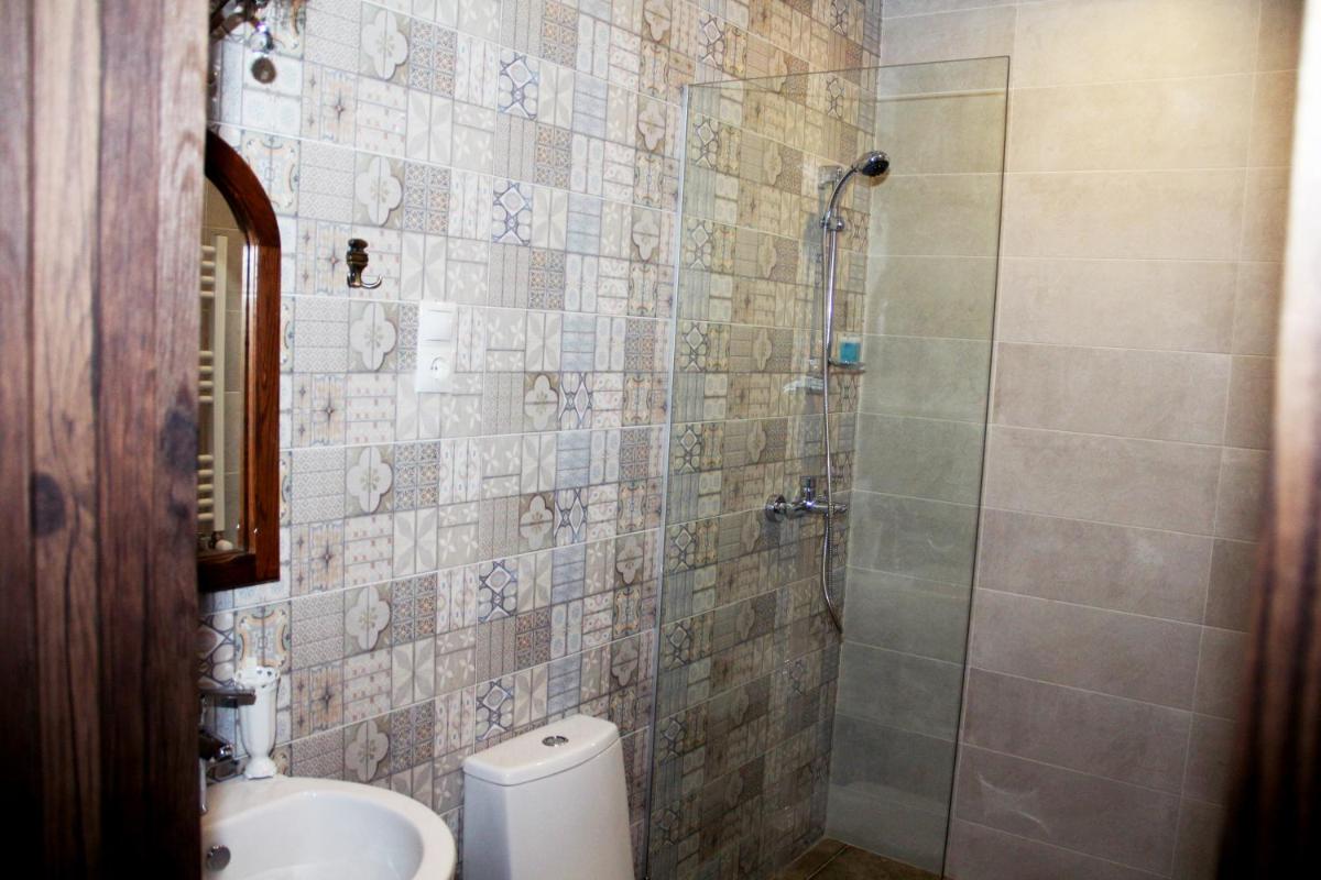 Hotel Delisi - Housity