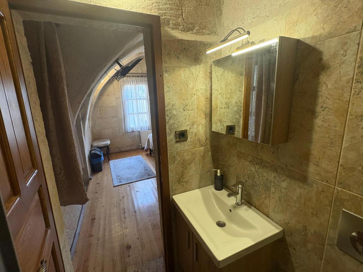 Ekoton Cave Hotel - Housity