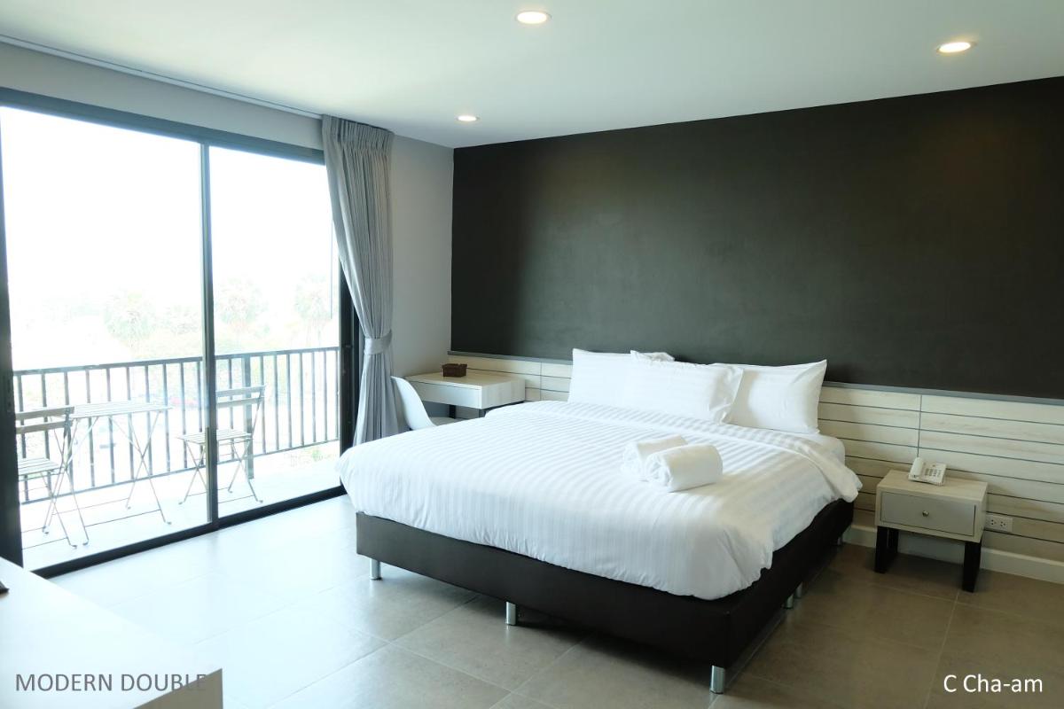 C Cha-Am Hotel - Housity