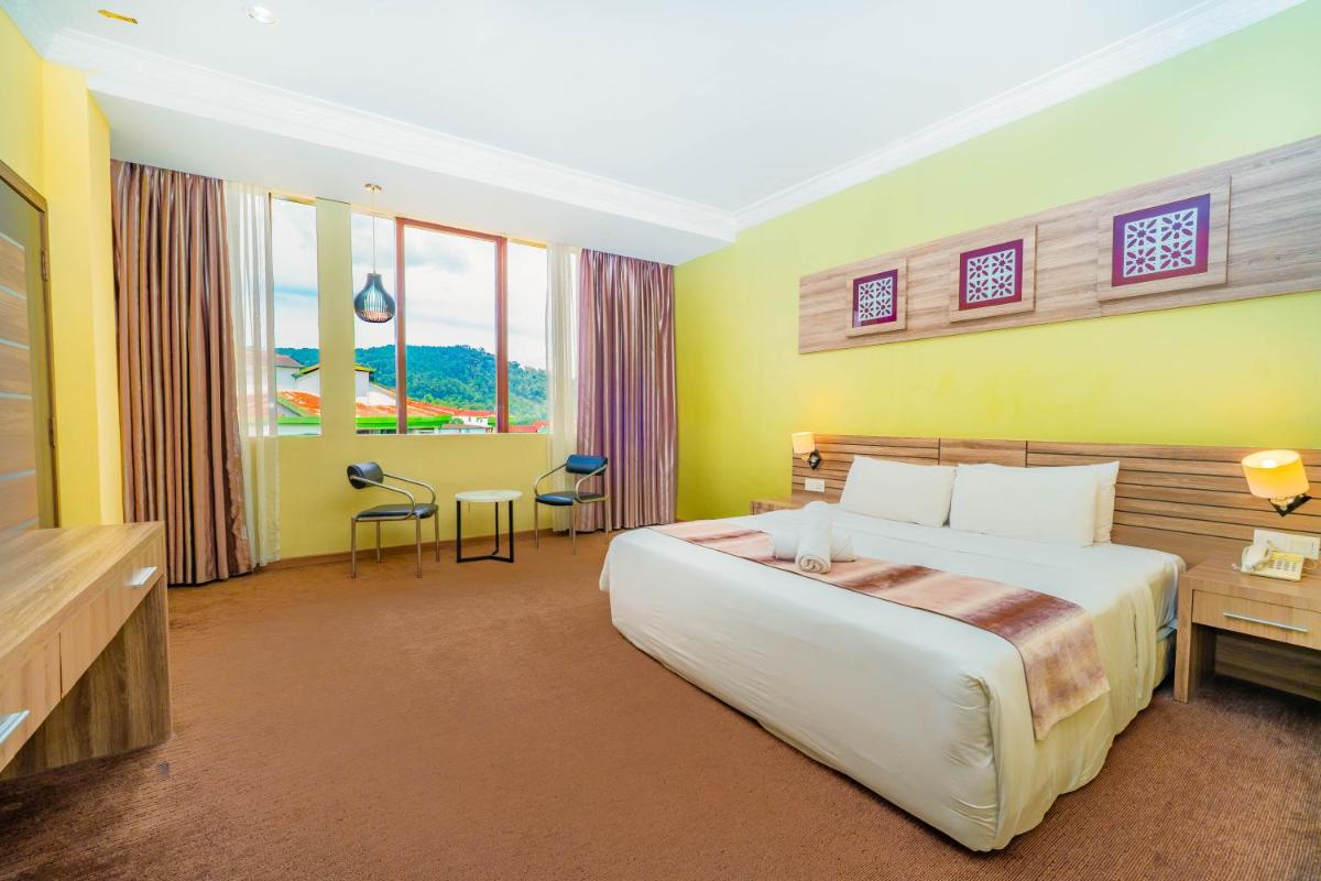 HIG Hotel & Convention - Housity