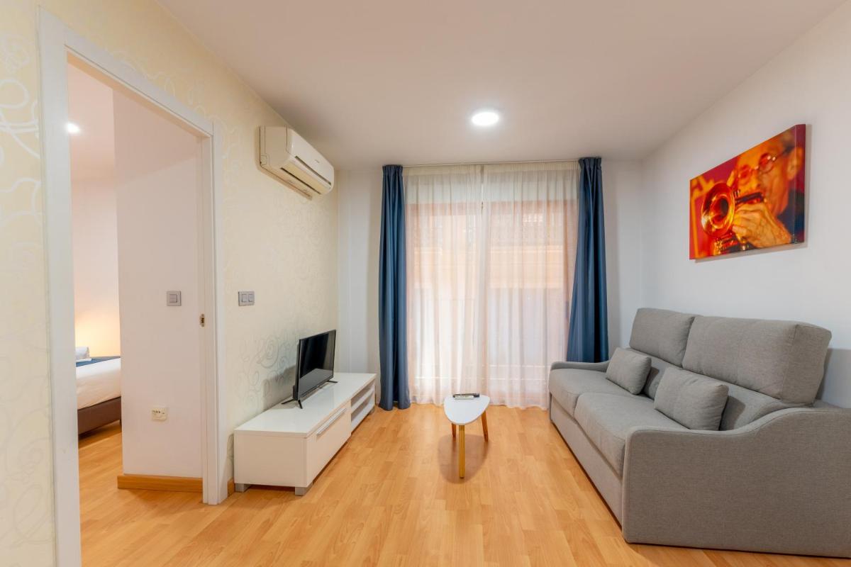 Apartamentos Globus by Be Alicante - Housity