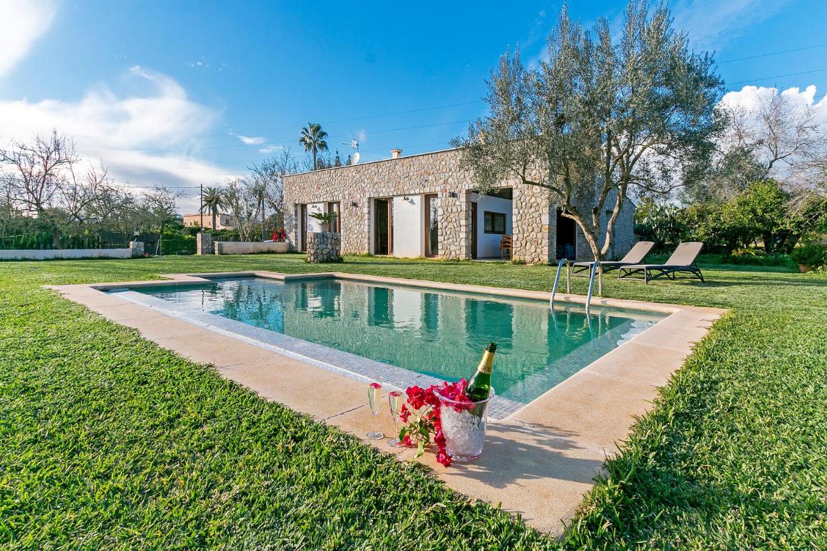 Country House Es Serral - Housity