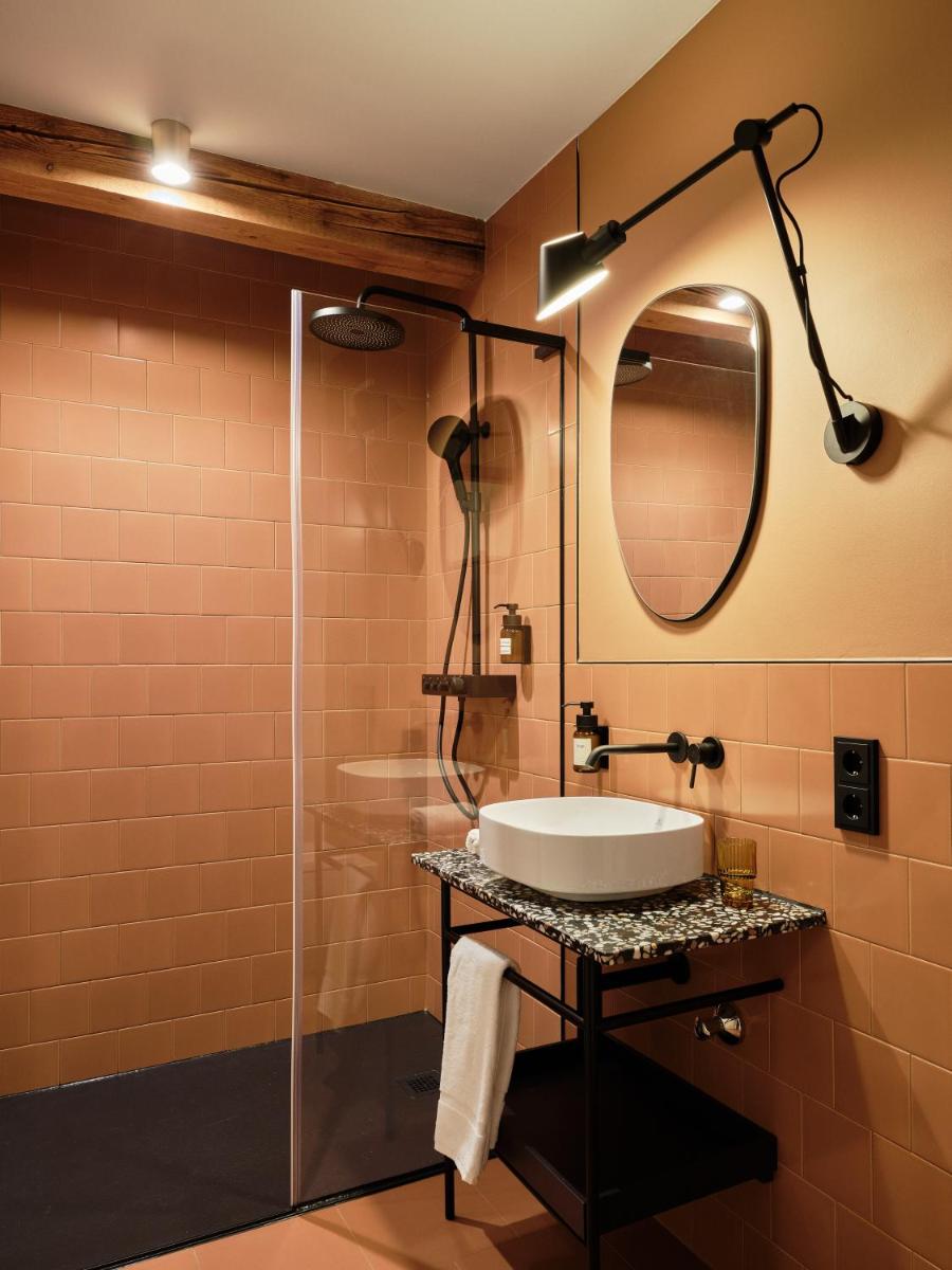 Hotel Haus Ella - Housity