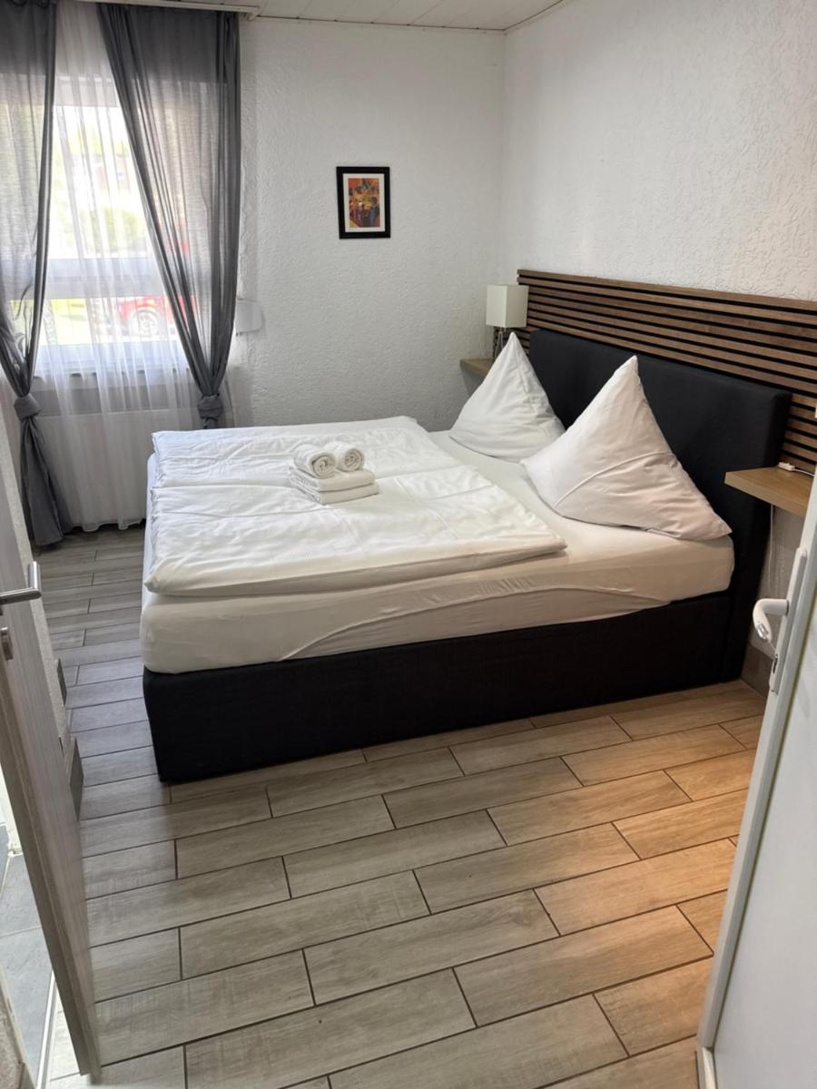 Hotel Rhein INN - Housity