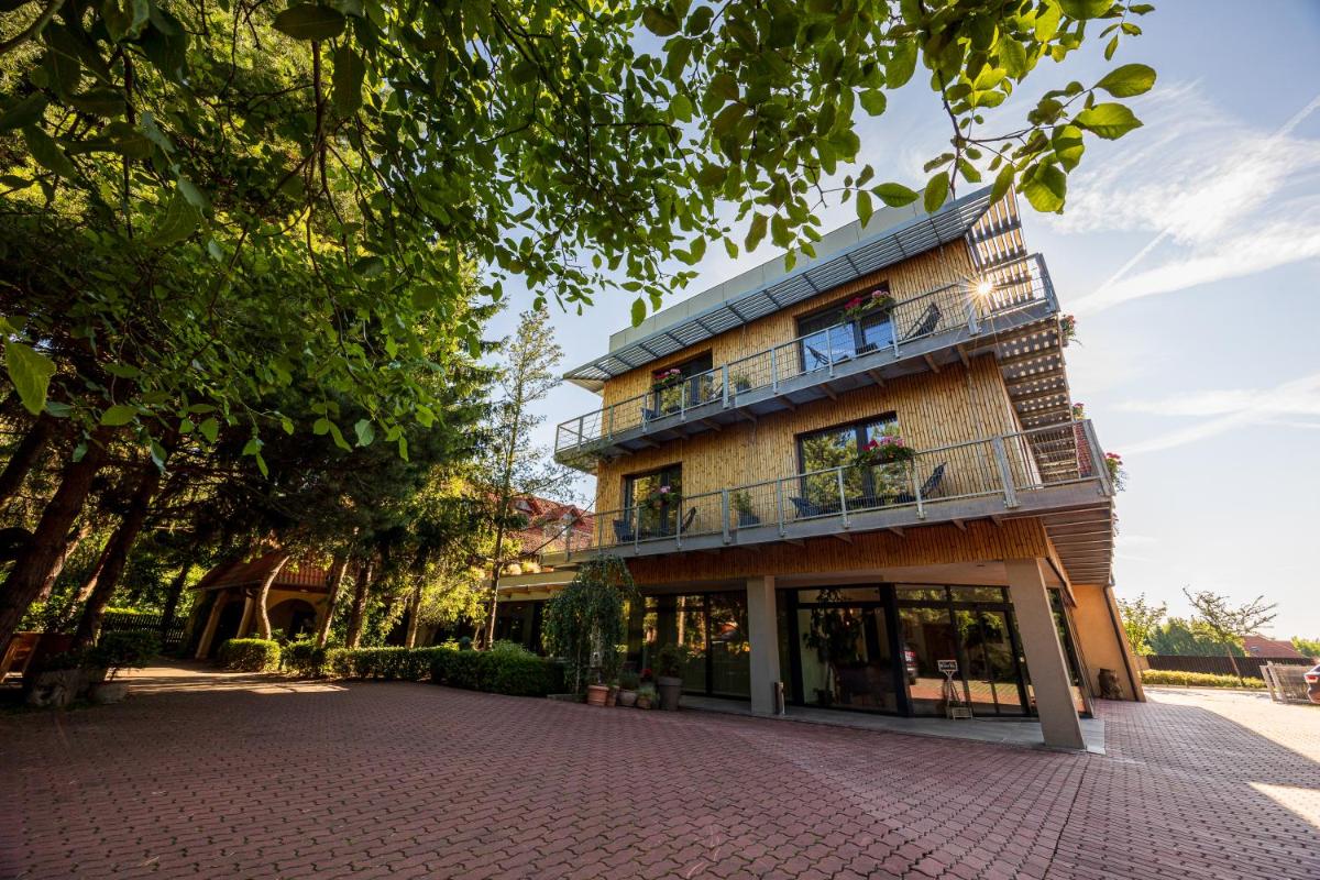 Hotel Frýdl - Housity