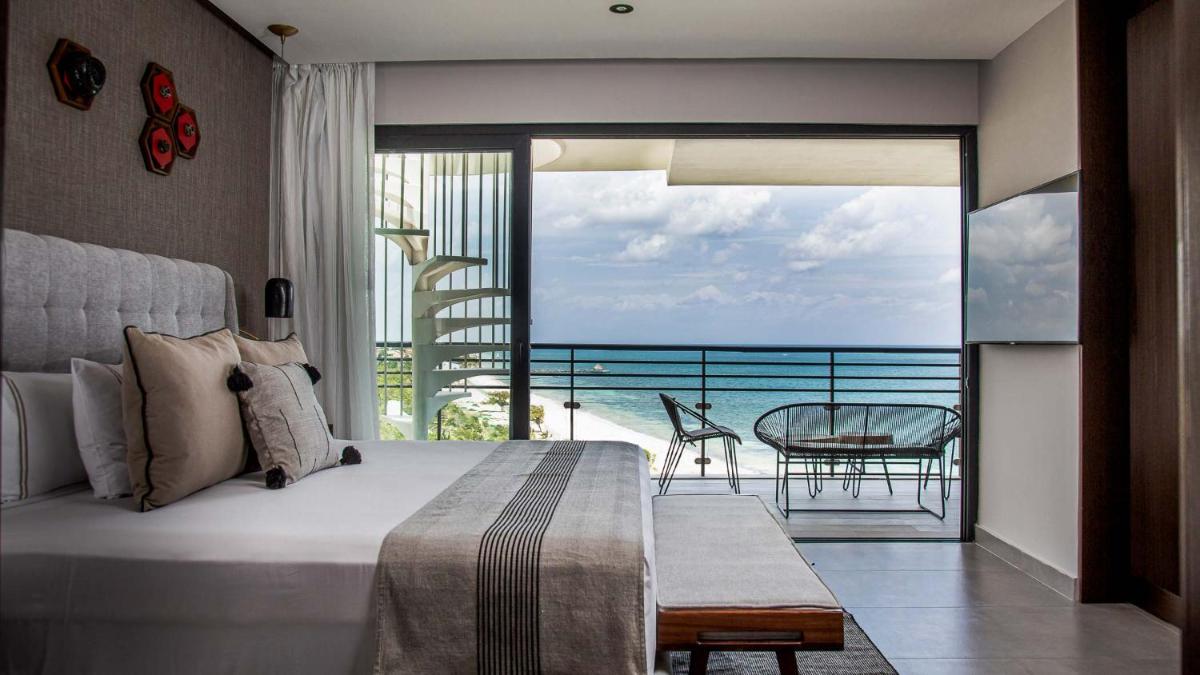 The Fives Oceanfront - Housity