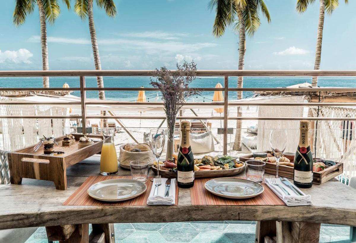 The Fives Oceanfront - Housity