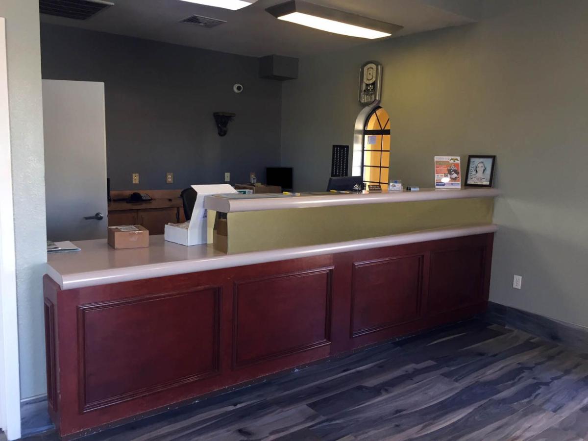 Americas Best Value Inn Bishop/Kingsville - Housity