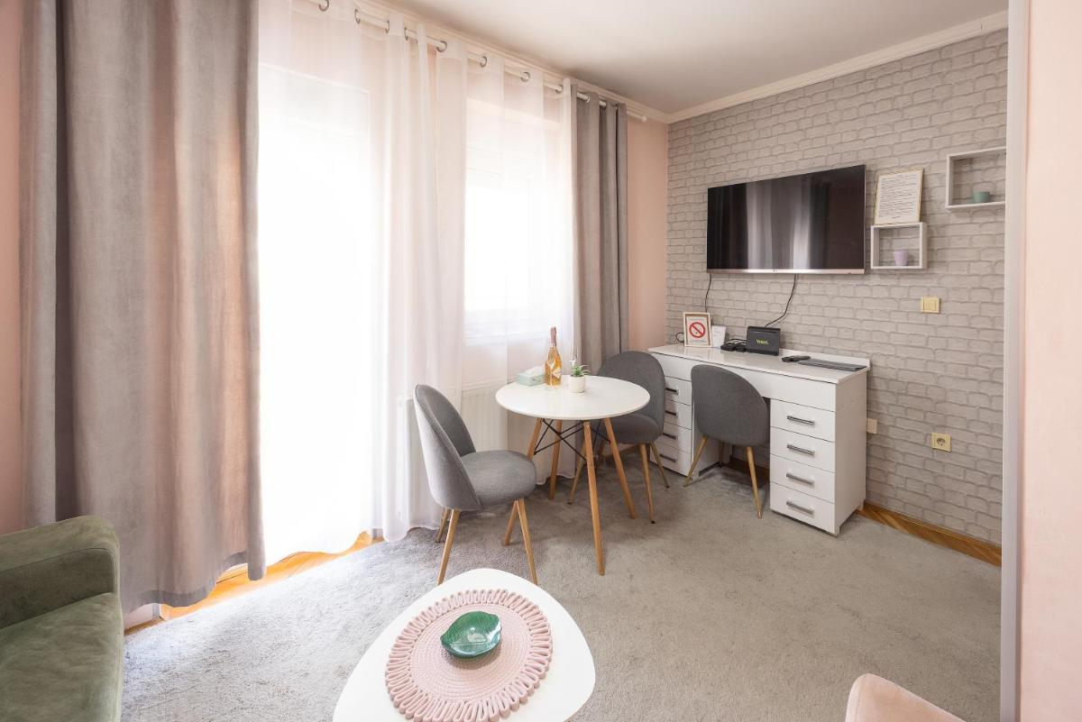 Apartment Cactus 021 - Housity