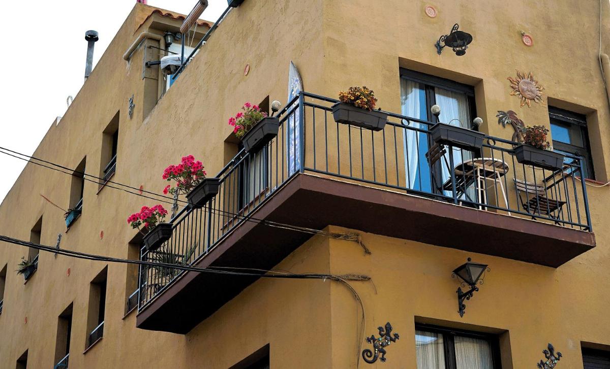 Costa Brava Soul - Housity