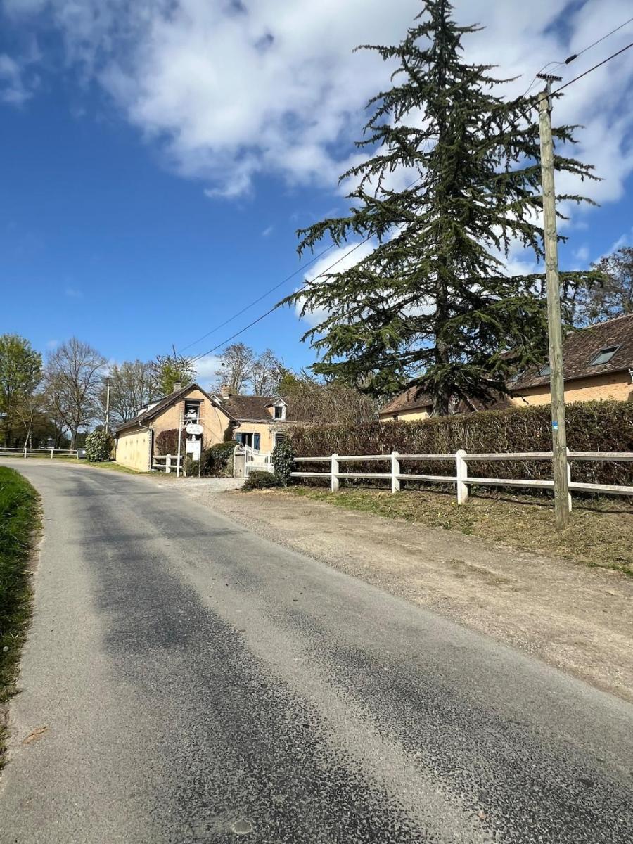 Charmant petit studio en bord de Sarthe au calme - Housity