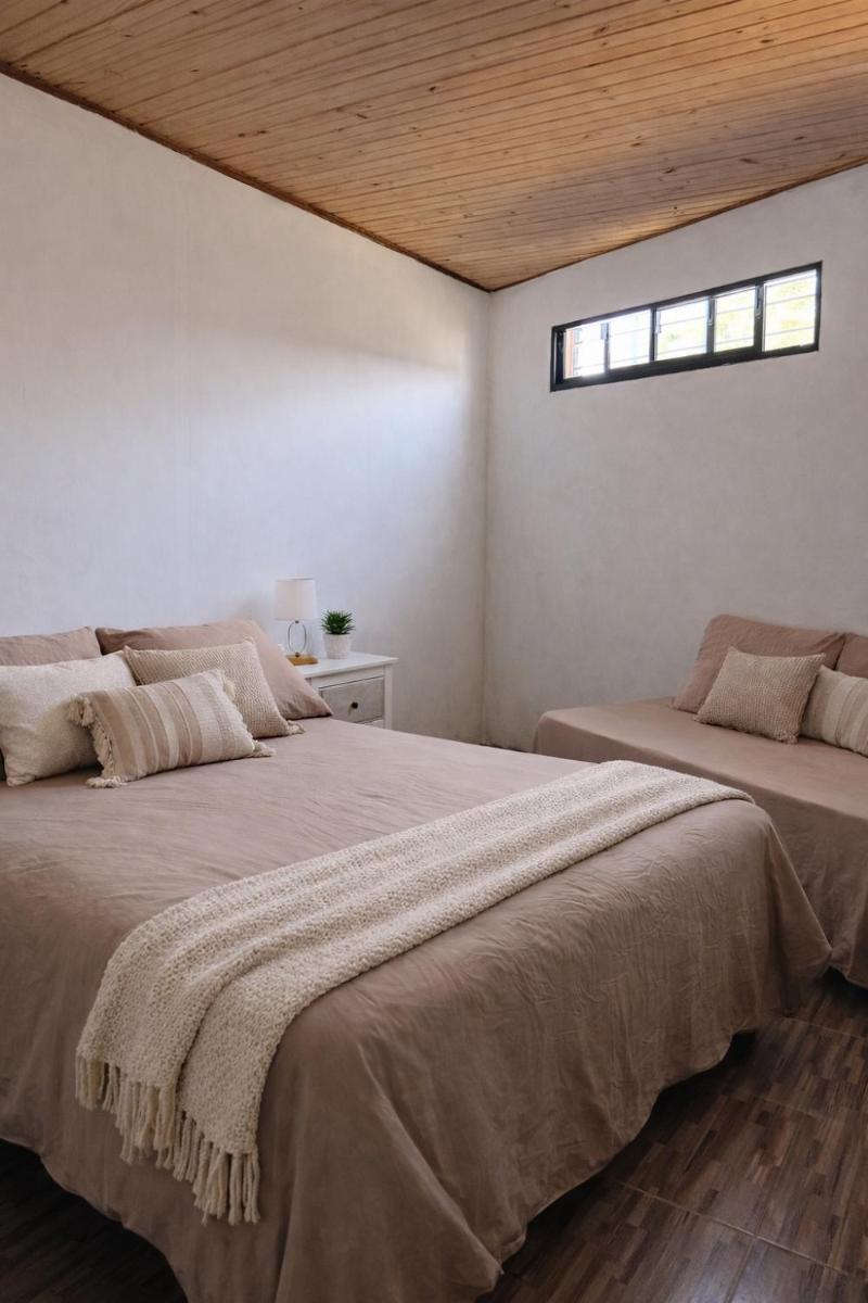 Casa completa con parrilla , cerca de la playa y Plaza de toros - Hizvo