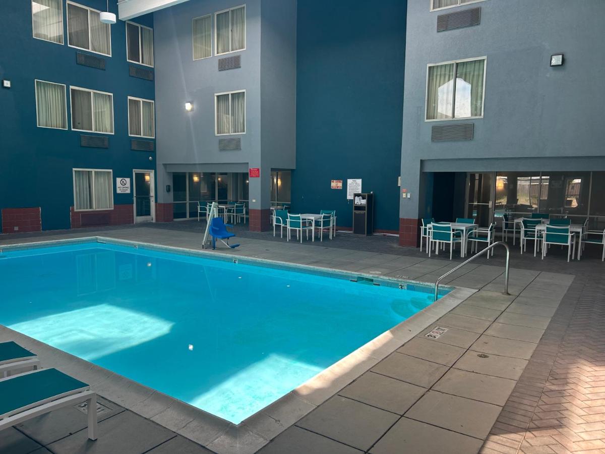 Quality Inn and Conference Center Greeley Downtown - Housity