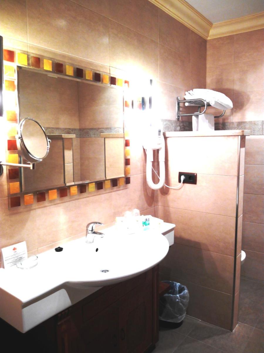 Un baño de Hotel Palacio de la Magdalena