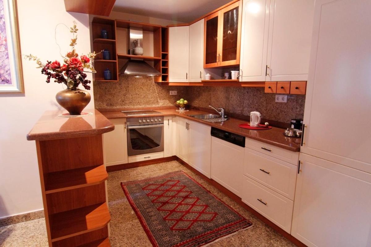 Le Petit Prince Guesthouse Free Gated Parking - Hizvo