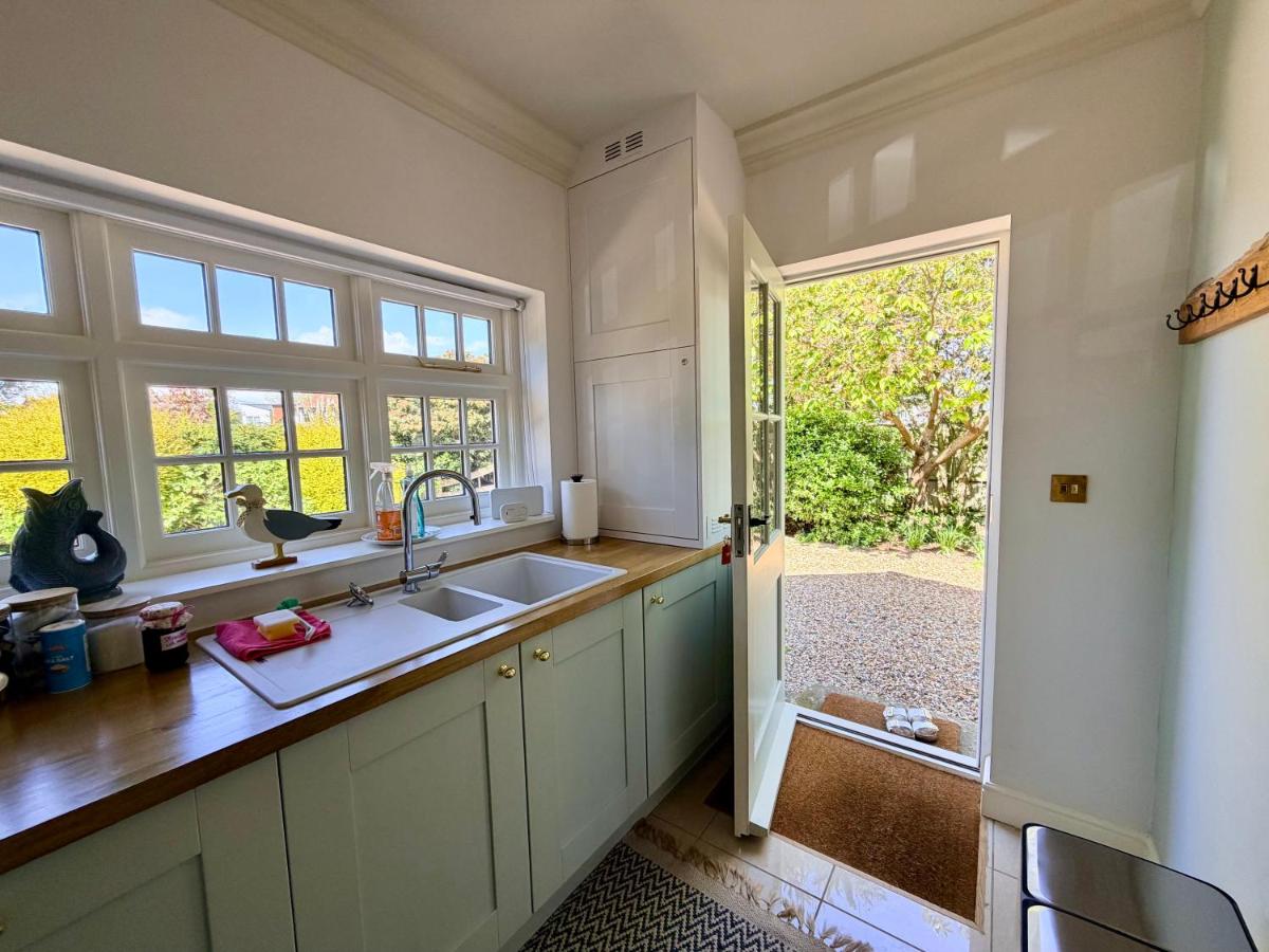 Old Hunstanton luxury by the sea - Housity