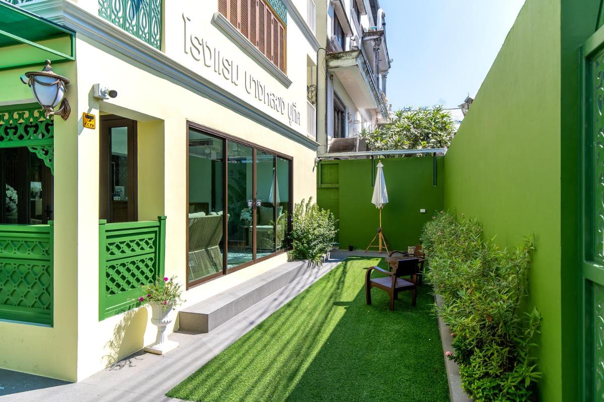 Bangluang Boutique Hotel nearby Wat Arun - Housity