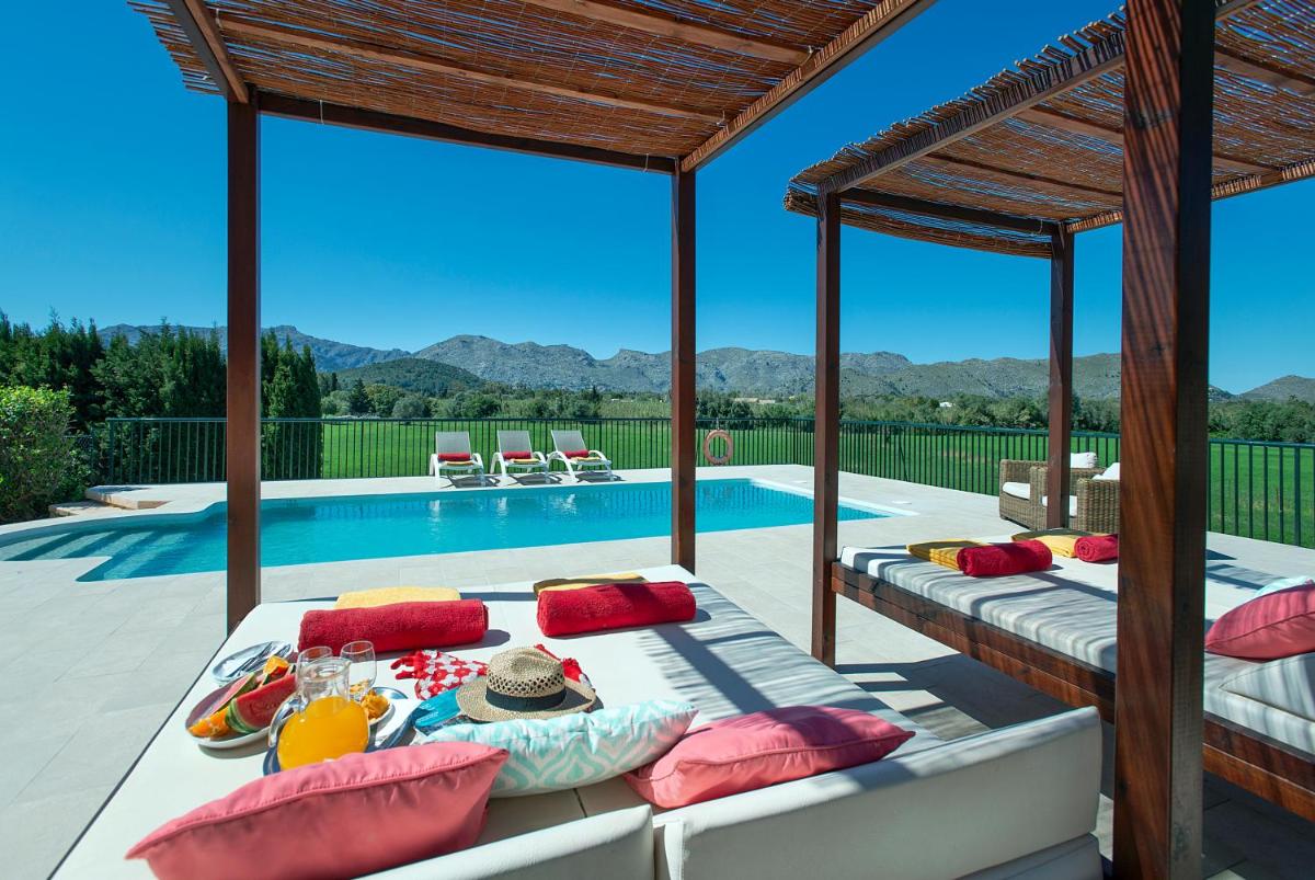 Owl Booking Villa Siquier - Luxury Retreat with Mountain Views - Housity